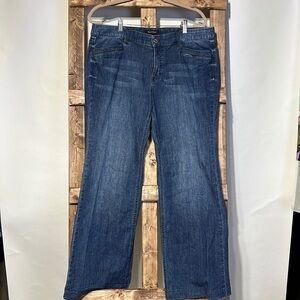 White House Black market size 11 blue Jean trousers. EUC.